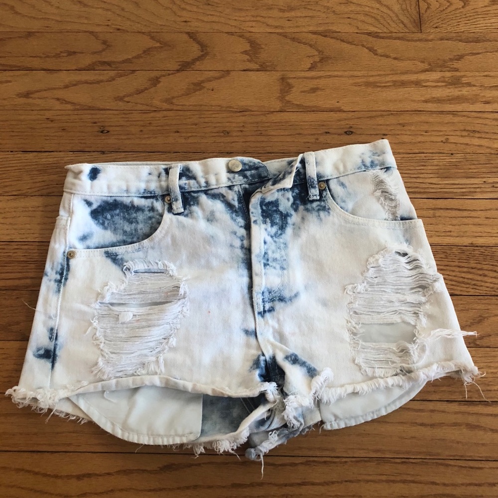 Women’s forever 21 size 27 denim shorts